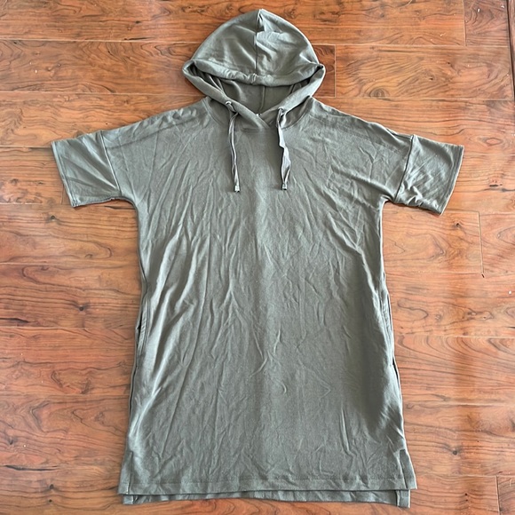 Cable & Gauge Tops - Cable & Gauge Sage Green Short Sleeve Hooded Tunic Shirt Top